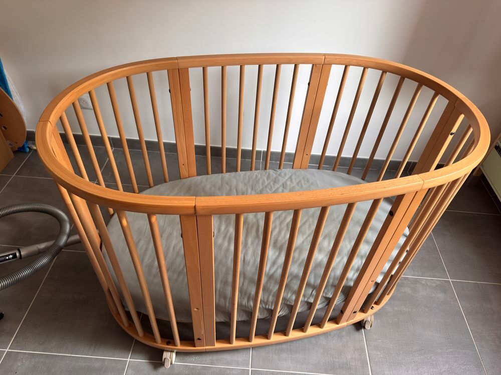 Lit b&eacute;b&eacute; &eacute;volutif Stokke Mobilier enfants