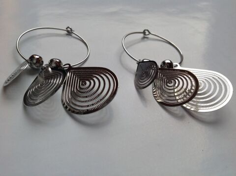 BOUCLES OREILLES ARGENT�E 3 GOUTTE Envoi Possible
2 Tr�gunc (29)