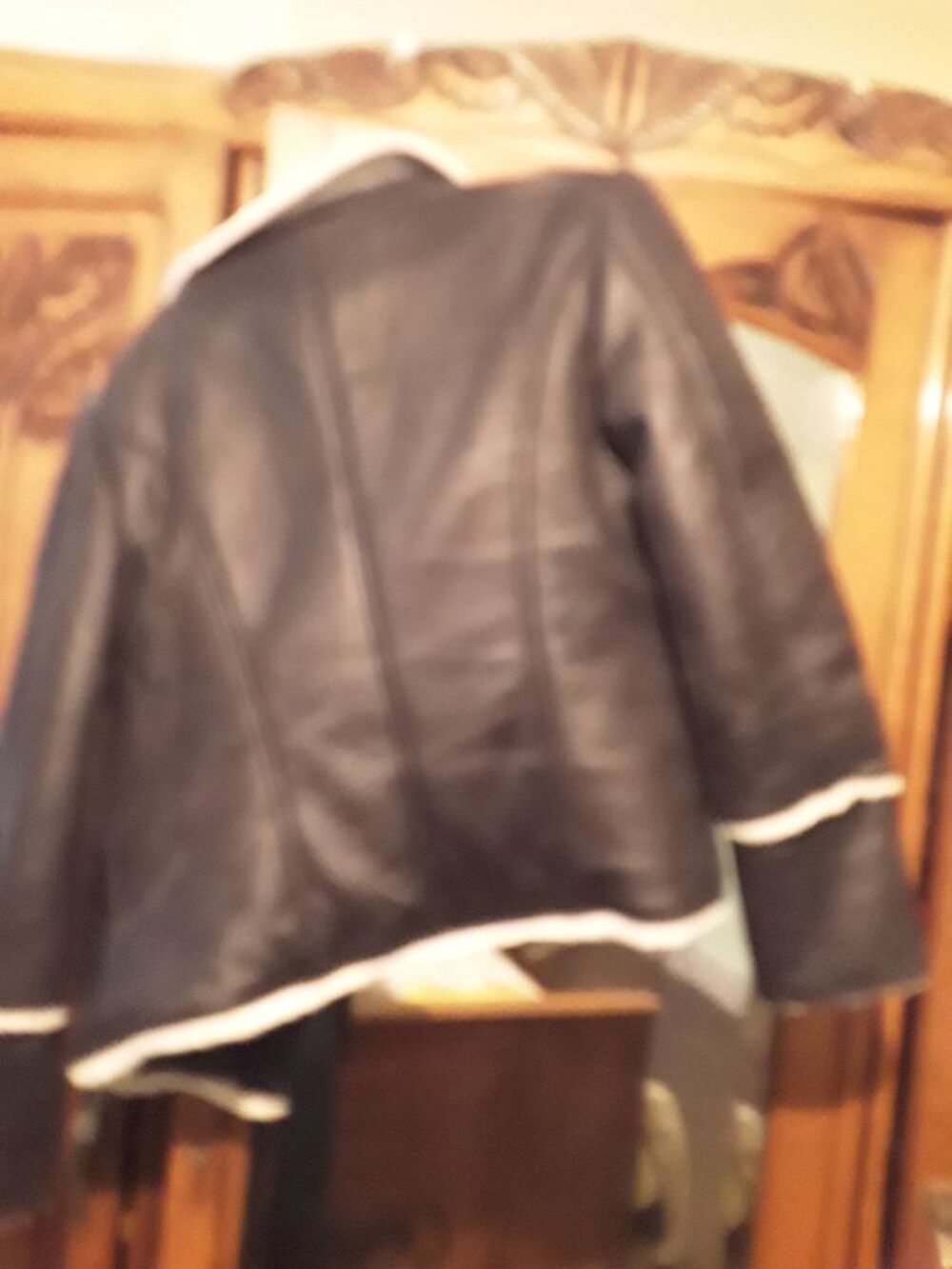 Manteau tr&egrave;s peu servi Vêtements