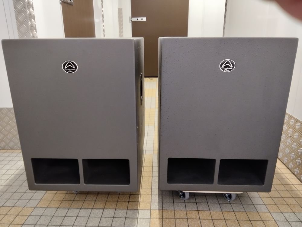 2 caissons de basse professionnels actif(s) Wharfedale - TBE Audio et hifi