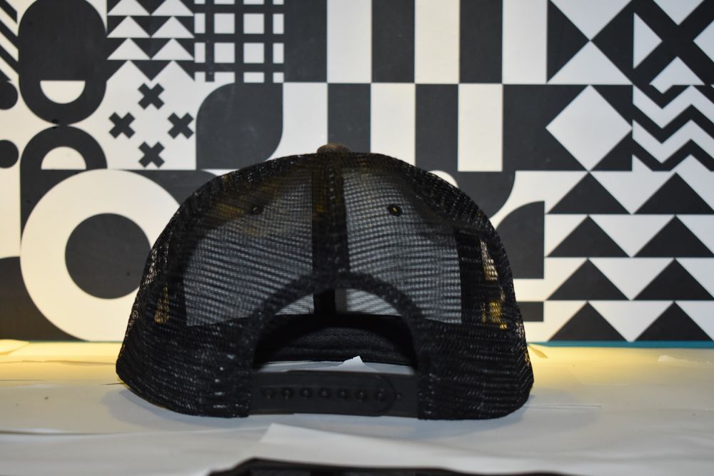 casquette trucker Camo NEUF Vêtements