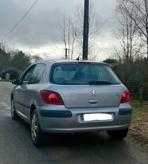 Peugeot 307 2.0 HDi - 110 XT Premium 2003 occasion Landivisiau 29400