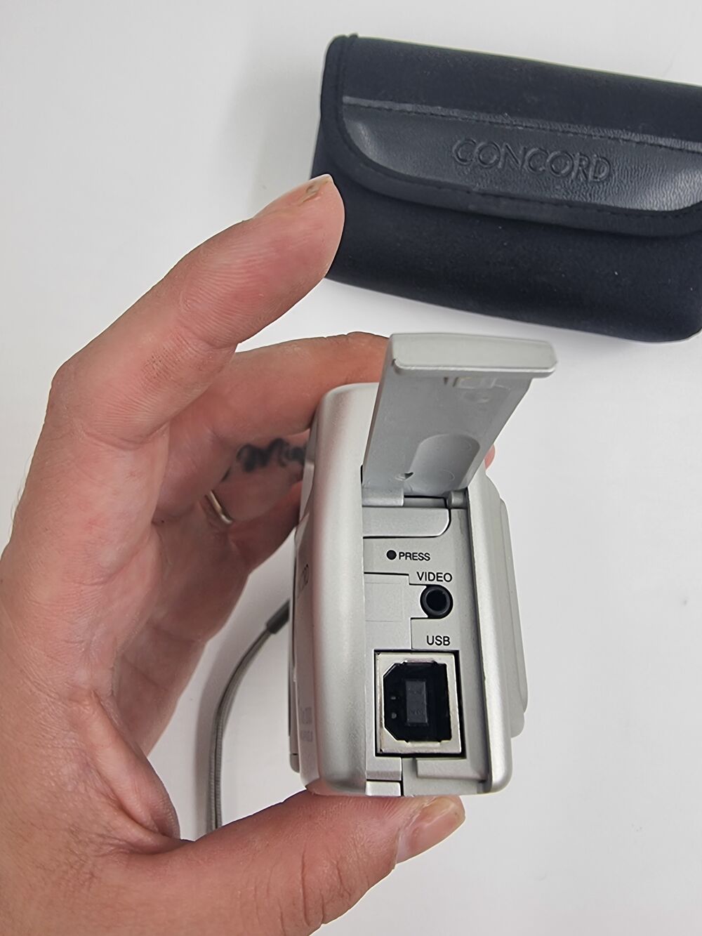 Appareil photo Concord Duo 2000 2.0 Megapixels avec sacoche Photos/Video/TV