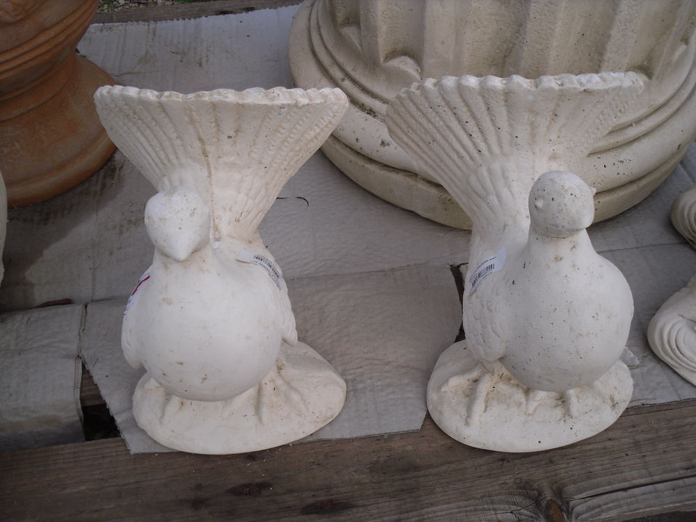 MANGEOIRE / ABREUVOIR OISEAUX en pierre STATUES DIVERSES Jardin