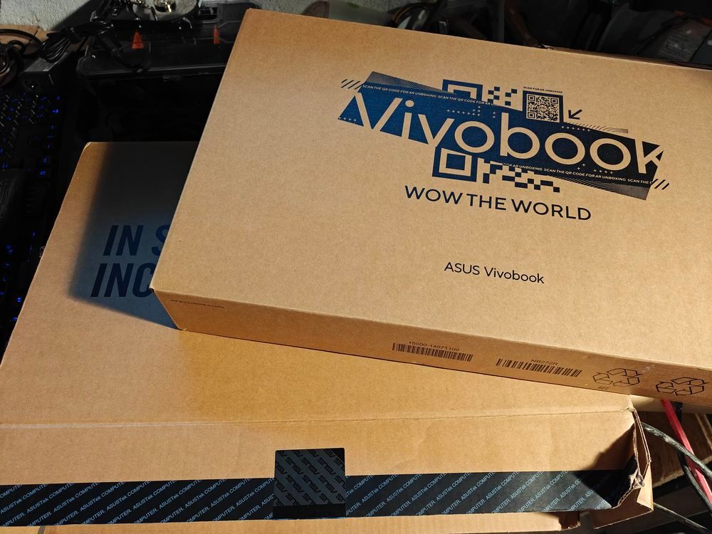 Asus Vivobook 14 pouces Matériel informatique