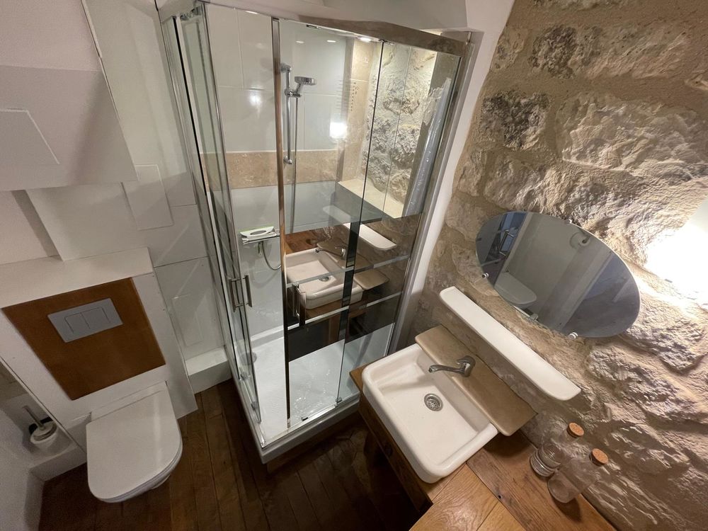 Location Appartement Petit deux pièces quatrième étage sans ascenseur Paris 2