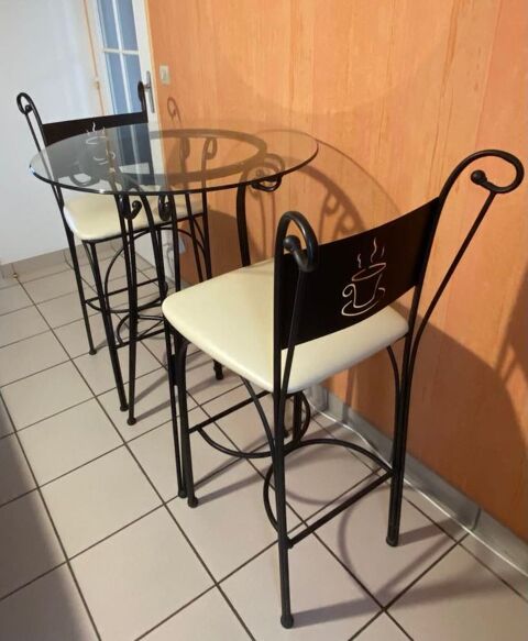 Table haute en fer forg� et ses 2 chaises 80 Juvisy-sur-Orge (91)