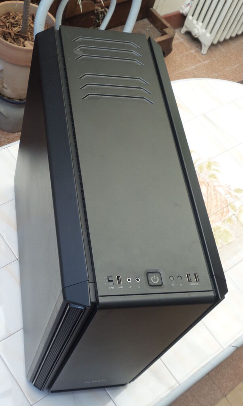 PC en tr&egrave;s bon &eacute;tat (tour gamer de base notamment) Matériel informatique