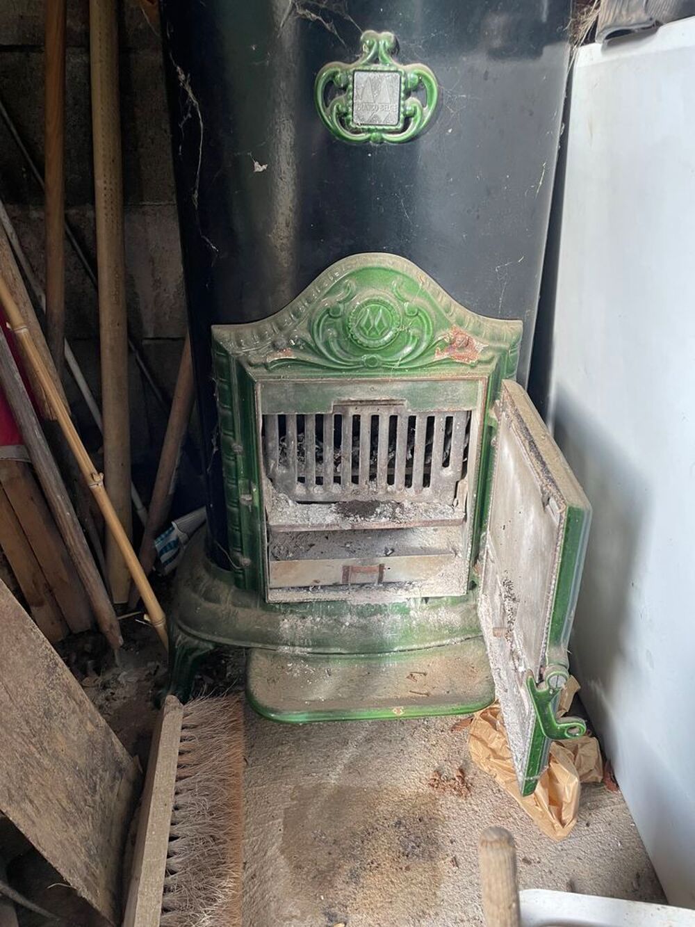 Gros po&ecirc;le marque Franco Belge. Bricolage