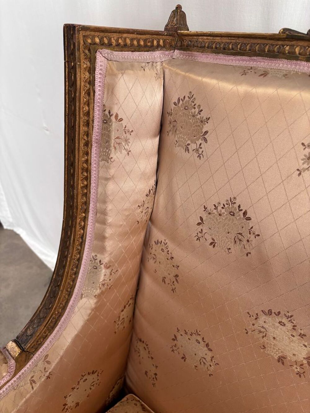 Fauteuil berg&egrave;re style Louis XVI Meubles