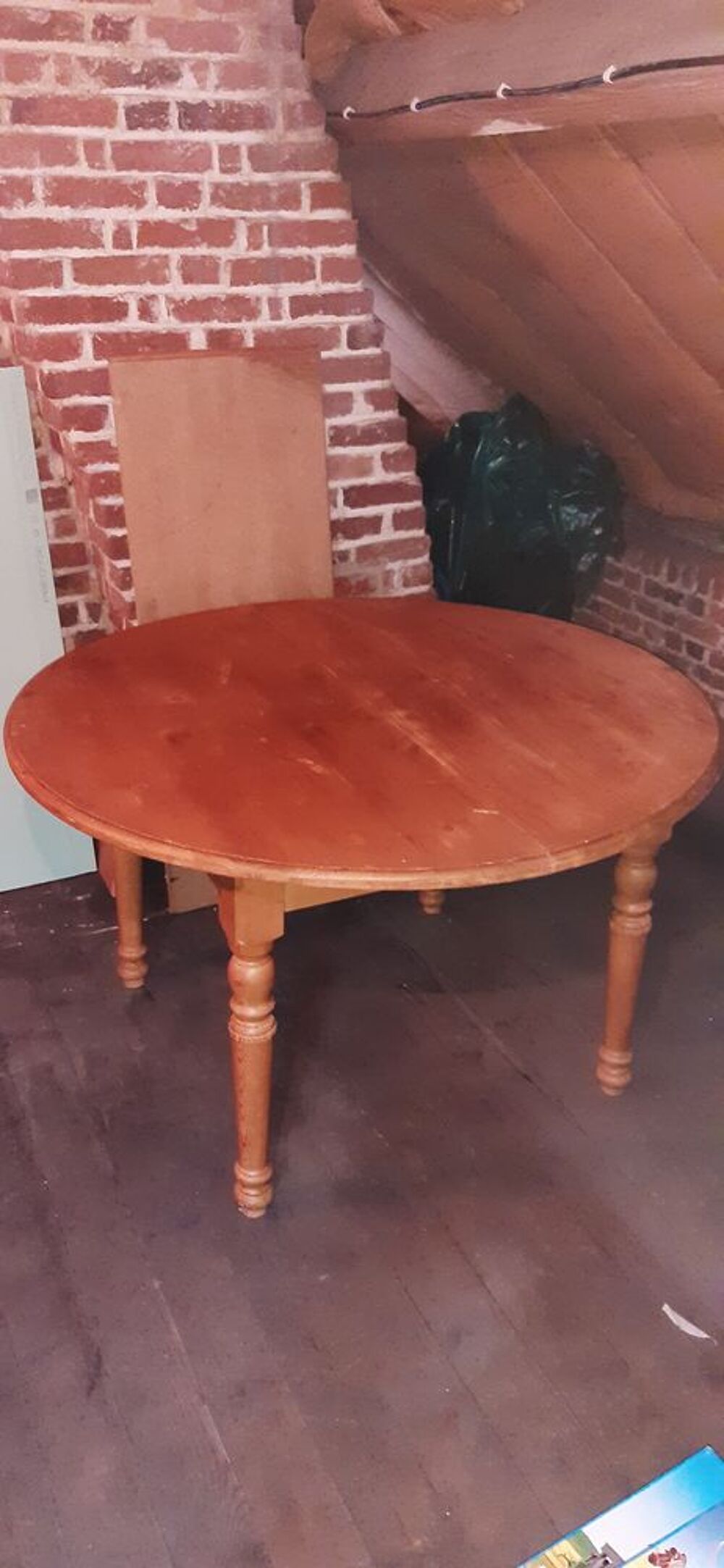 Table de salle &agrave; manger en pin massif Meubles