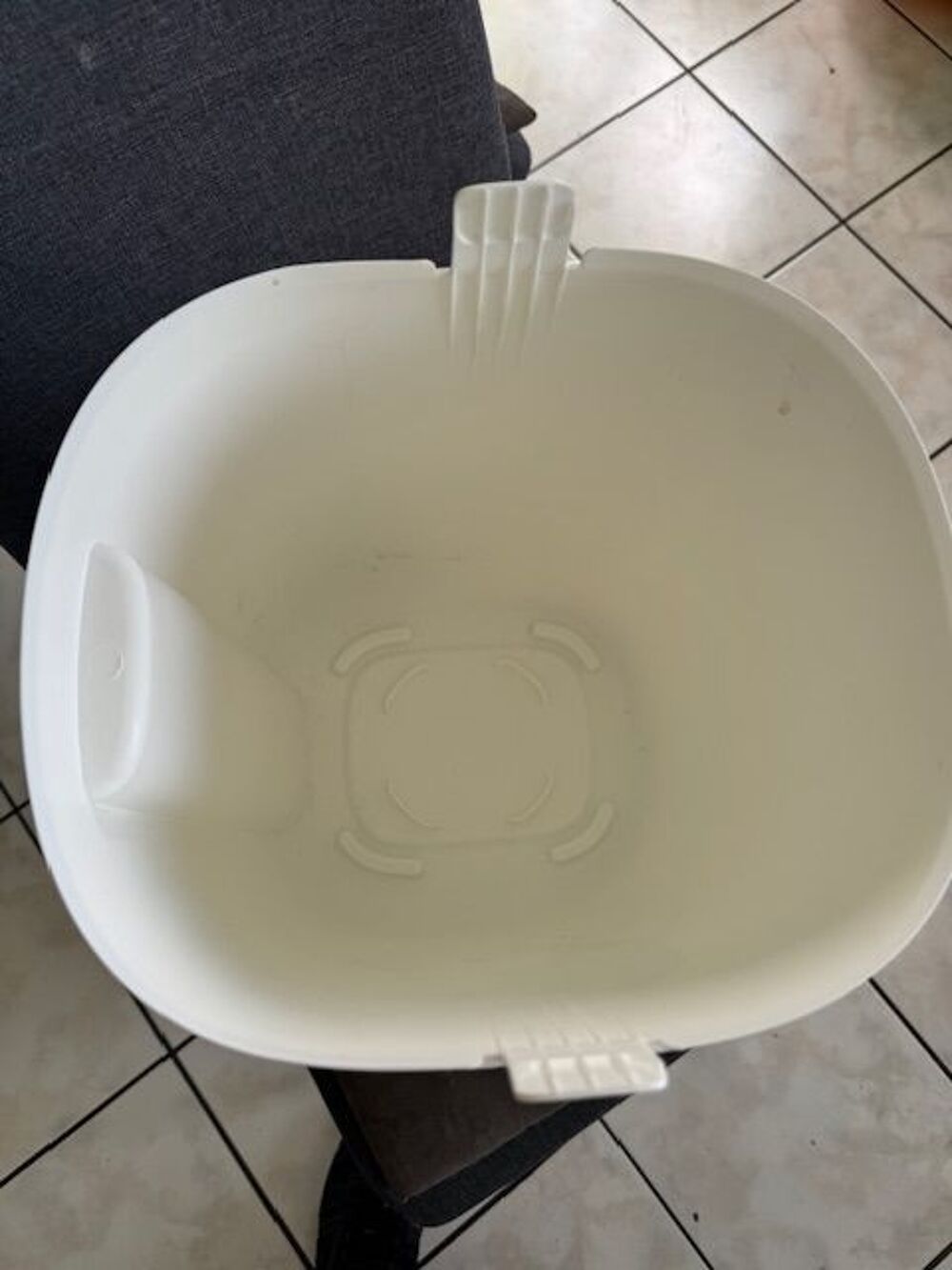Poubelle &agrave; couches pour b&eacute;b&eacute; Puériculture