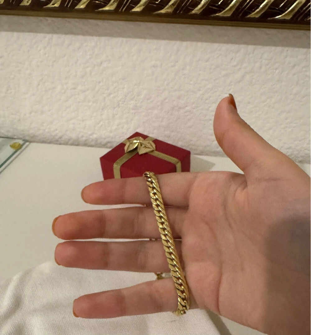 Bracelet en or 18 carats authentique , 10 grammes Bijoux et montres