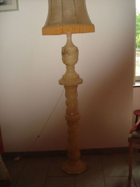 Lampe en albtre 200 Lassay-les-Chteaux (53)