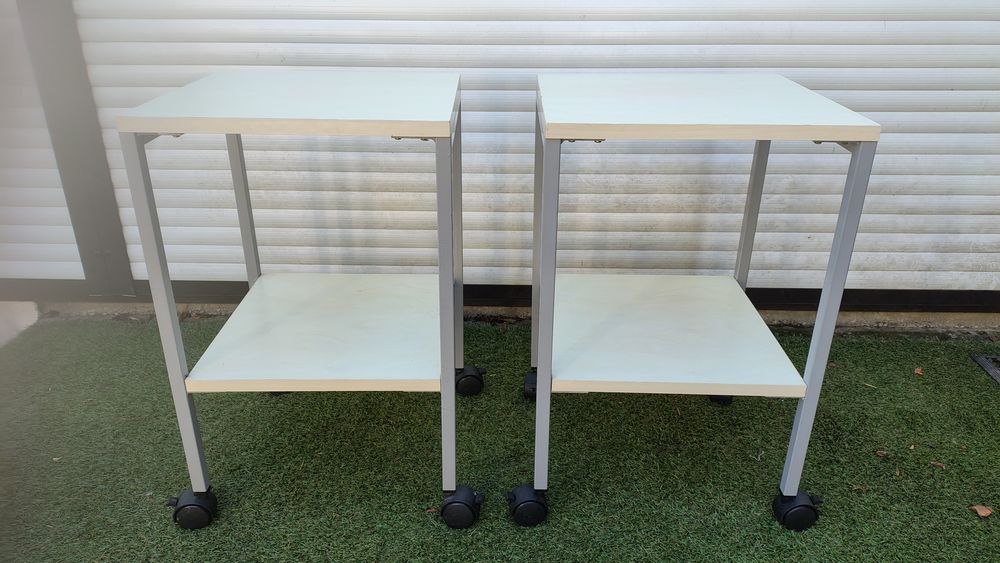 2 tables basses carr&eacute;es 2 plateaux sur roulette TBE Meubles