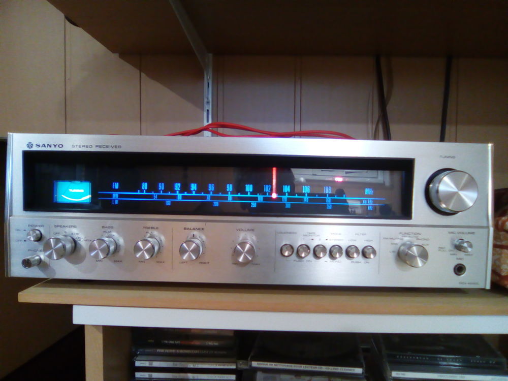 ampli tuner Sanyo DCX4000L Téléphones et tablettes