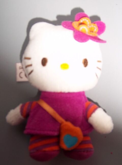 Petite peluche Hello Kitty 10 cm 3 Colombier-Fontaine (25)