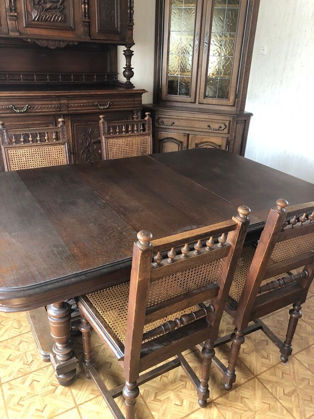 BUFFET HENRI II avec 1 Table et 4 chaises Meubles