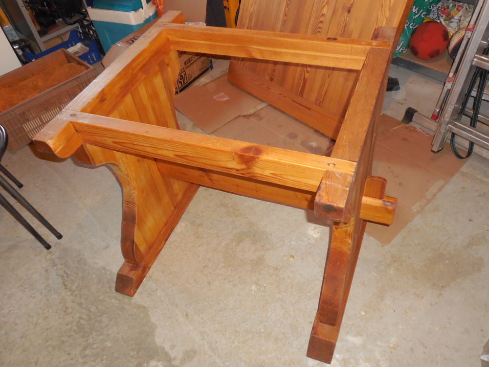table en pn Meubles