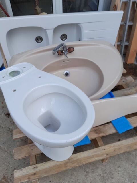 �quipement sanitaire divers 0 Orchamps-Vennes (25)