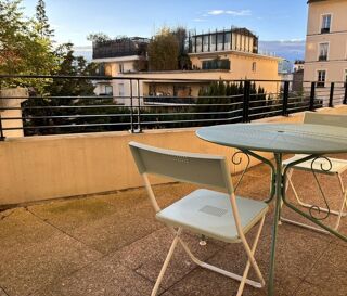  Appartement à louer 2 pièces 46 m² Courbevoie