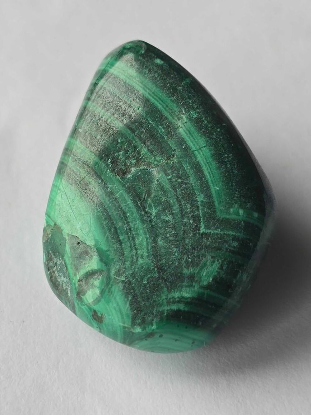 V&eacute;ritable Malachite de RDC-Superbes Rubanements Verts 14g 