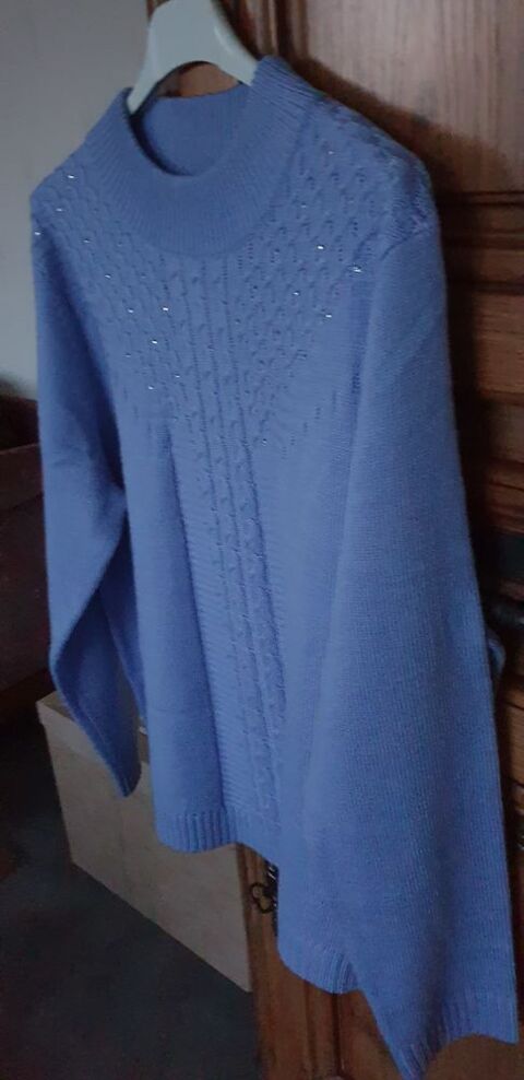 pull bleu ciel,  femme taille 46/48, neuf 0 Aubonne (25)