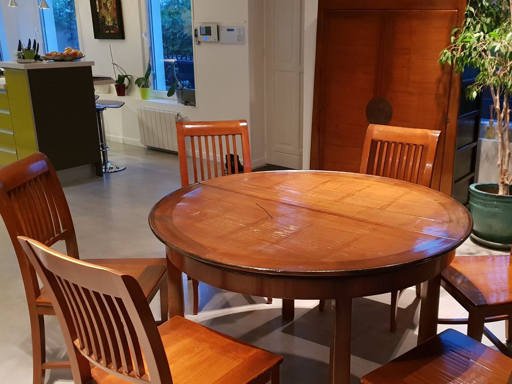 TABLE A MANGER ROCHE BOBOIS Meubles