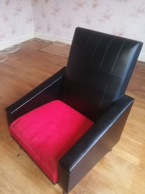 Beau fauteuil vintage 35 Le Creusot (71)