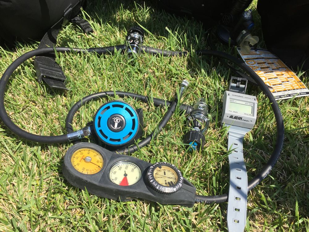 EQUIPEMENT PLONG&Eacute;E Sports