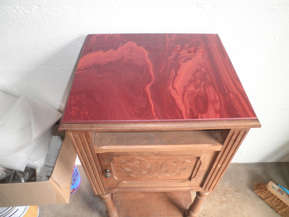 TABLE DE CHEVET Meubles