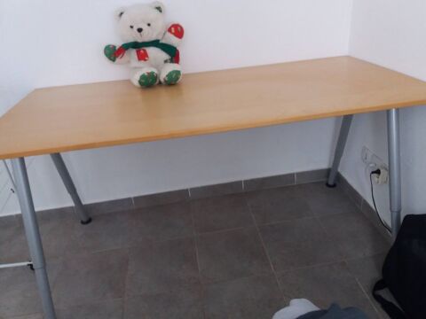 bureau  IKEA plus accessoires pour meuble Ikea 115 Montclar (04)