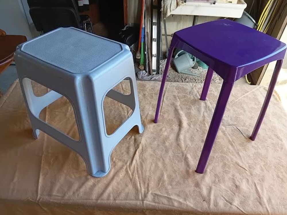 2 TABOURETS VIOLET ET GRIS Meubles