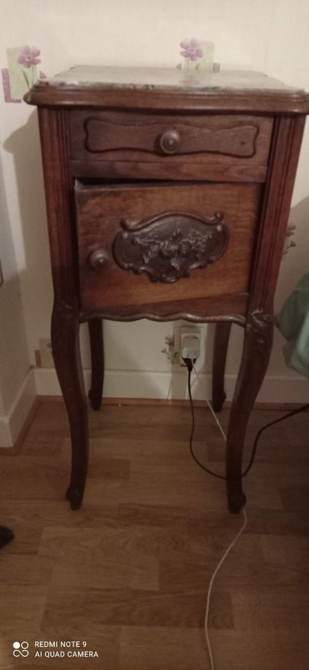 Divers meubles anciens Meubles