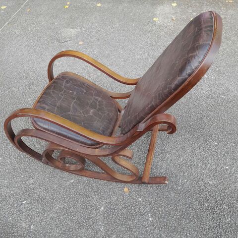 Rocking chair assise en cuire  150 Marcigny (71)