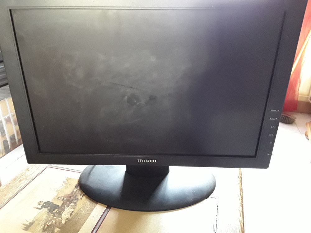 ecran ordinateur de 48cm de diagonale bon etat Matériel informatique