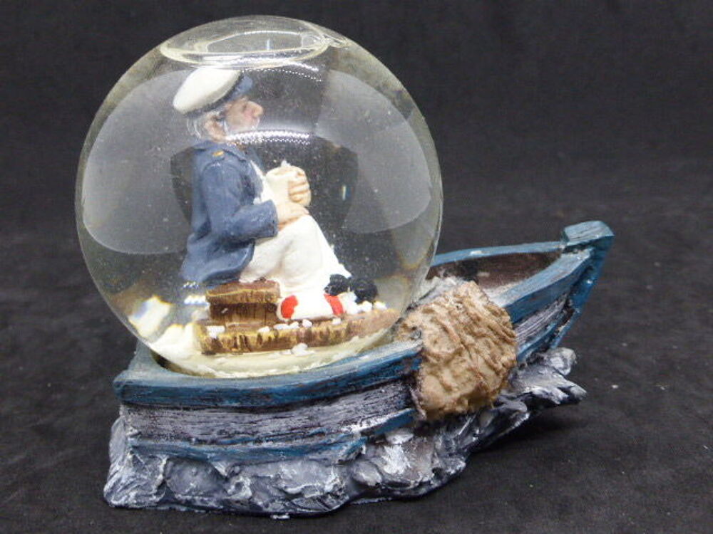 Boule &agrave; neige bateau marin Décoration