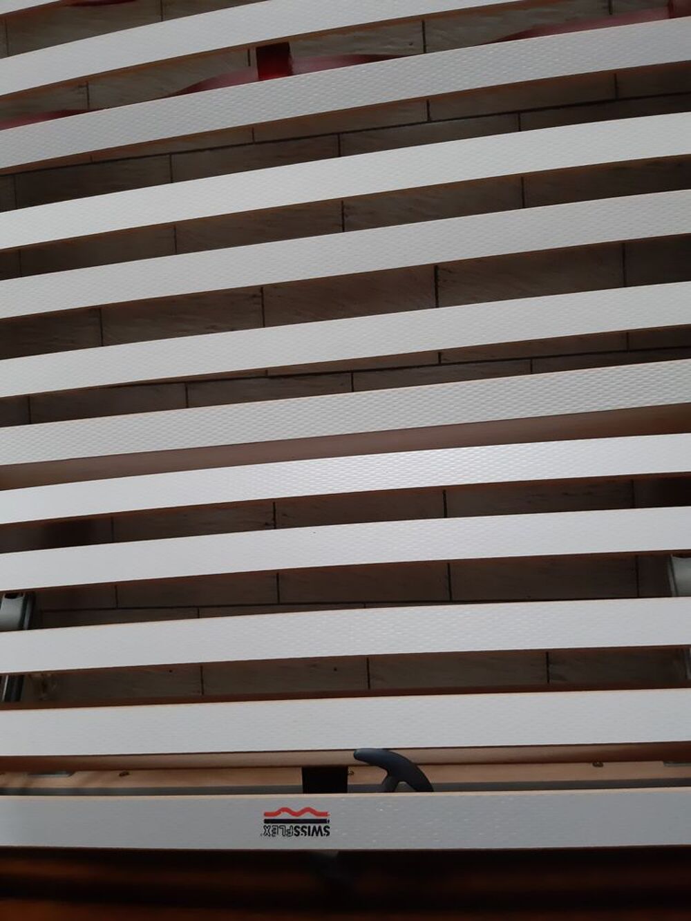 Sommier +lit latex + structure , swissflex Meubles