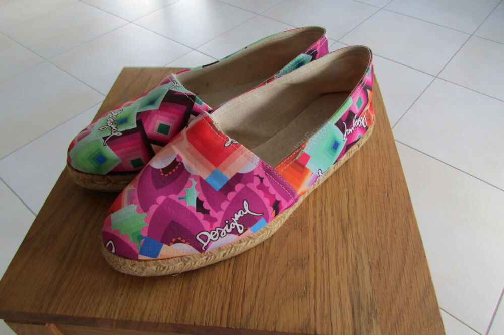 Paire d'Espadrilles Desigual taille 39, comme neuves Chaussures