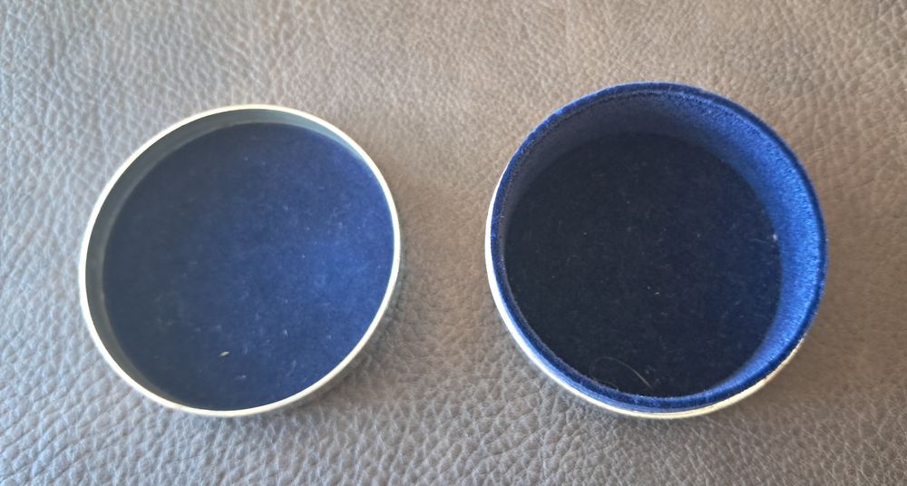 Bo&icirc;te en m&eacute;tal pour dent de lait avec pr&eacute;nom L&eacute;a Décoration