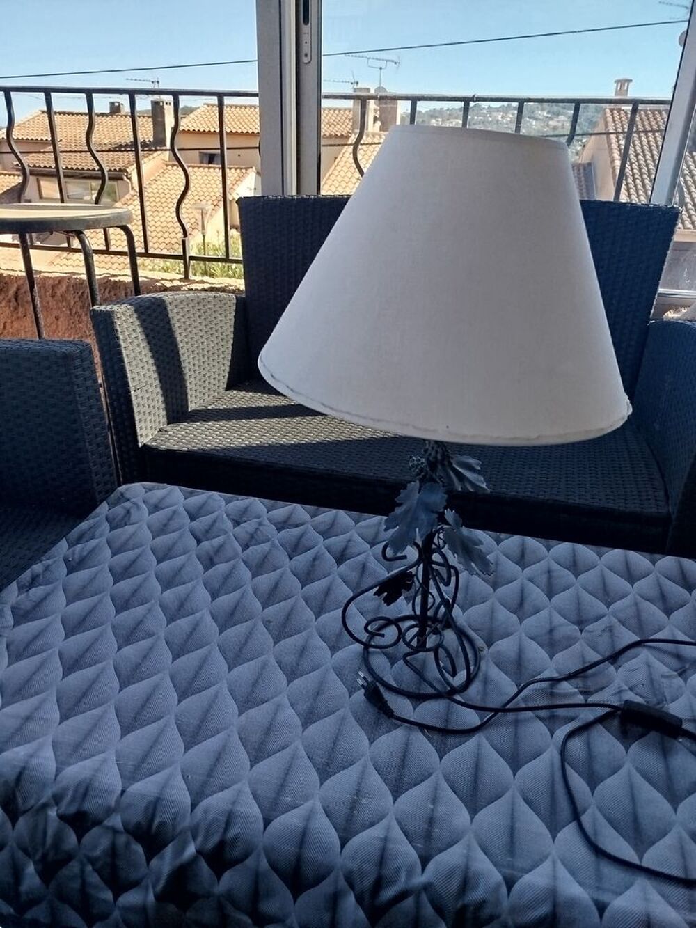 Lampe de table en fer forg&eacute; Décoration