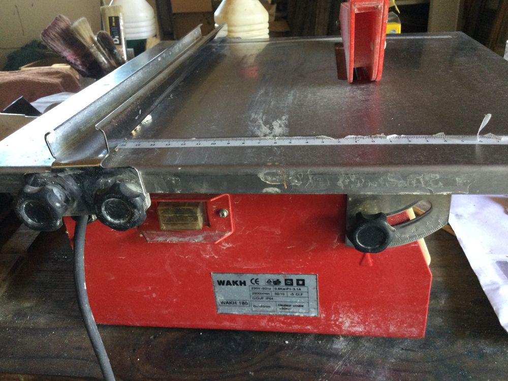 Coupe carreaux de carrelge electrique Bricolage