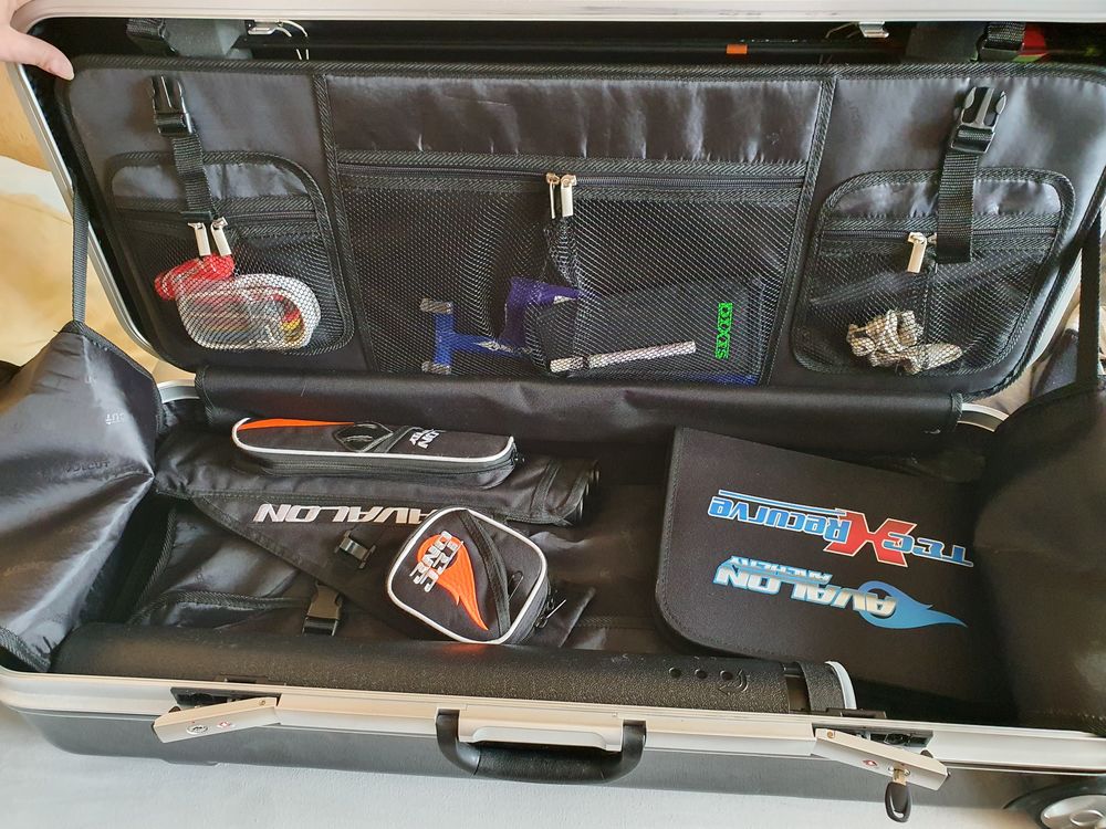 Arc avec accessoire plus valise Sports