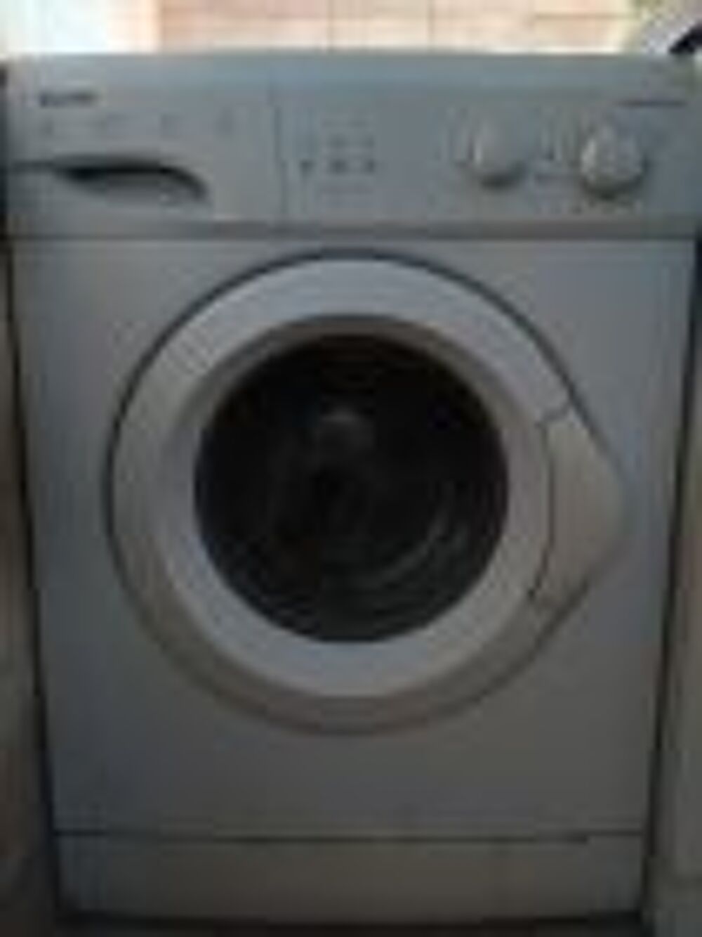 Machines Indesit et Waltham Electroménager
