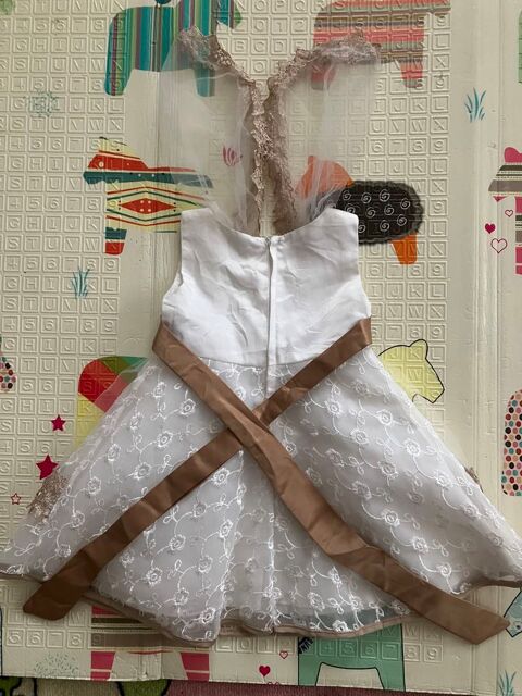 robe taille 20 10 Br�m�nil (54)