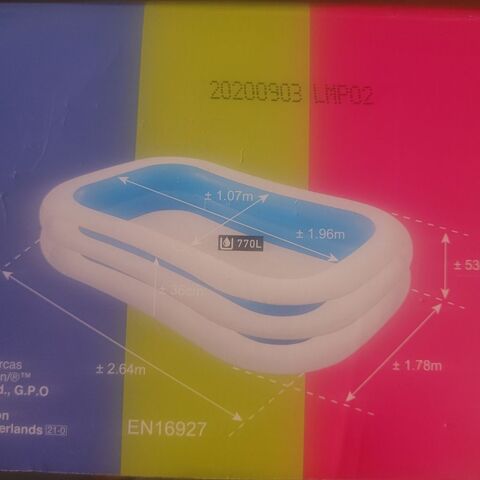 PISCINE FAMILIALE GONFLABLE INTEX 20 Royan (17)