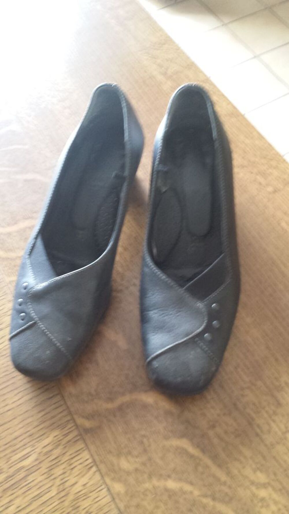 souliers femmes port&eacute;s une fois trop petits pointure 37 Chaussures