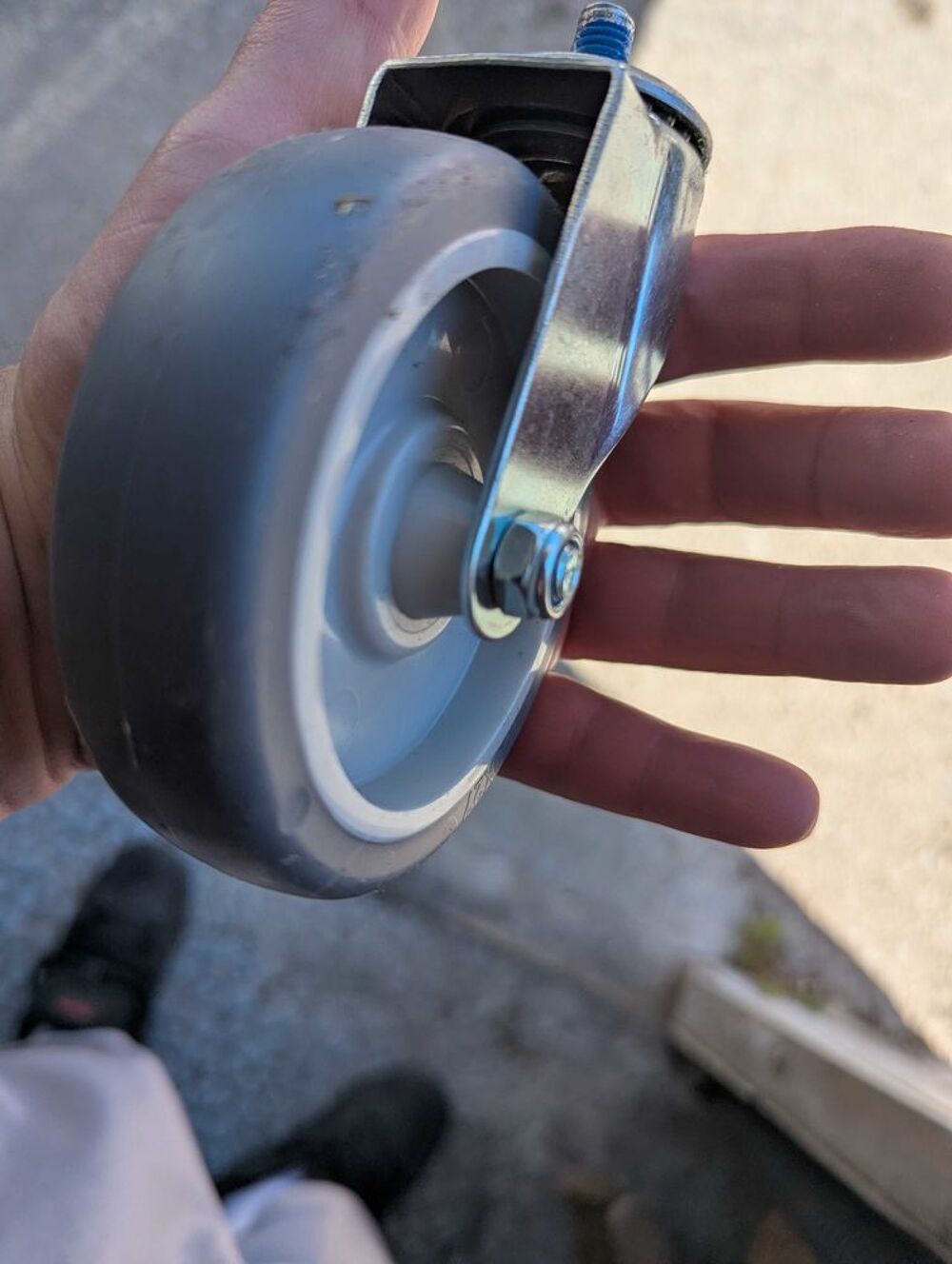 Roue pivotante &agrave; tige filet&eacute;e Bricolage