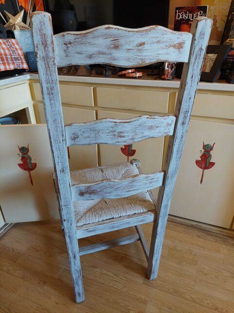 Chaise de cuisine facile 10 Toulon (83)