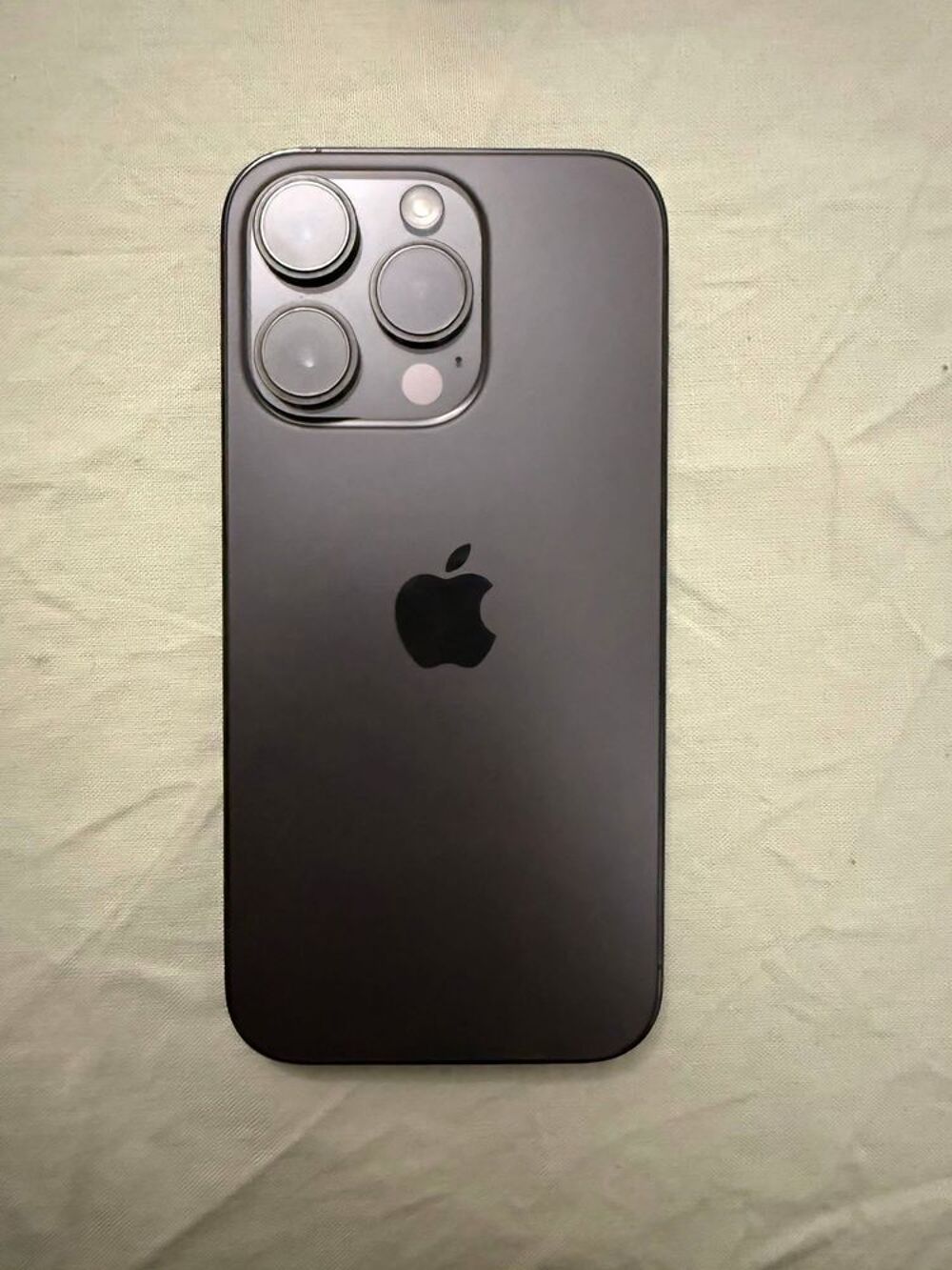 IPhone 15 Pro Max 256 go Téléphones et tablettes